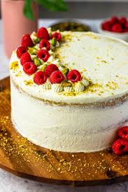 Pistachio Cake with Raspberry